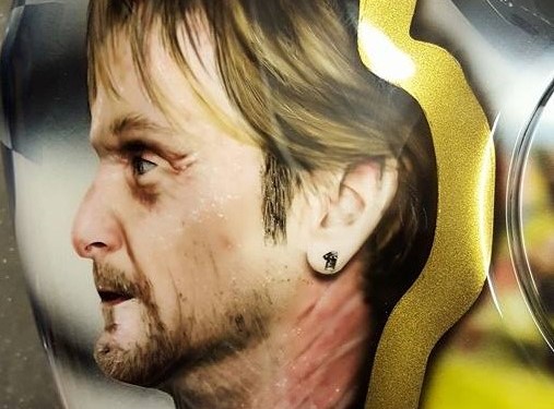 Painting of a tiger running in the snow